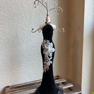 Jewelry holder